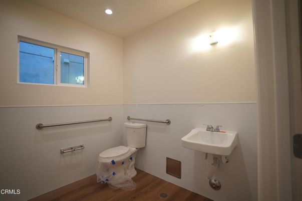 Bathroom, Interior, Recessed Lighting, Wood Texture Flooring