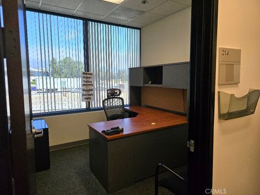Home Office, Interior