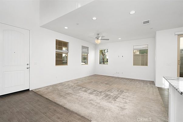 Empty room, Interior, Recessed Lighting