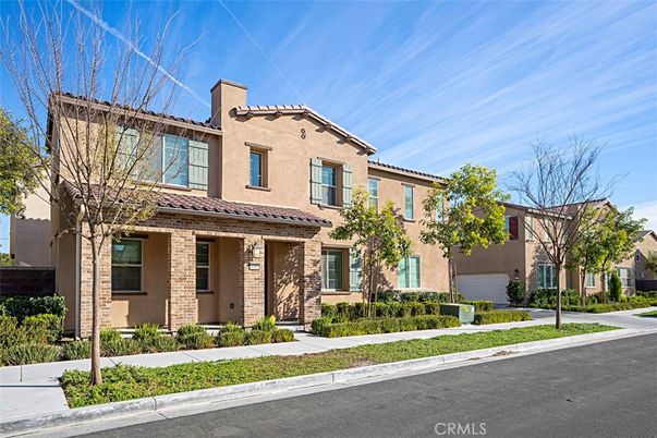 Attached, Exterior, Facade, Mediterranean
