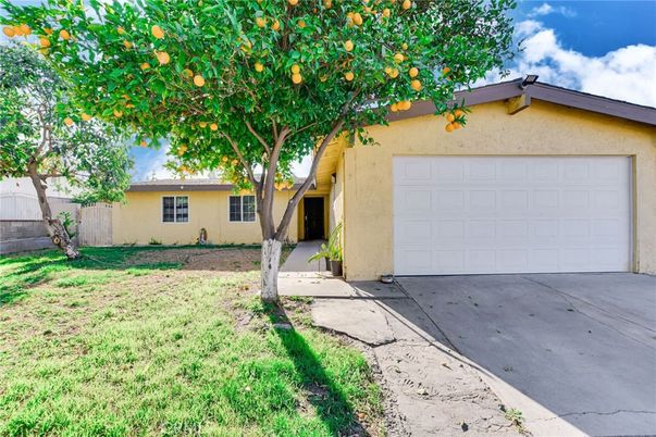 Backyard, Detached Garage, Exterior