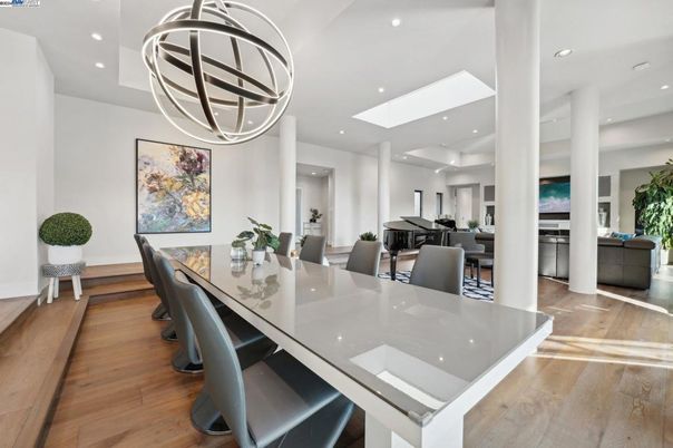 Dining room, Interior, Pendant Lights, Piano, Recessed Lighting, Wood Texture Flooring