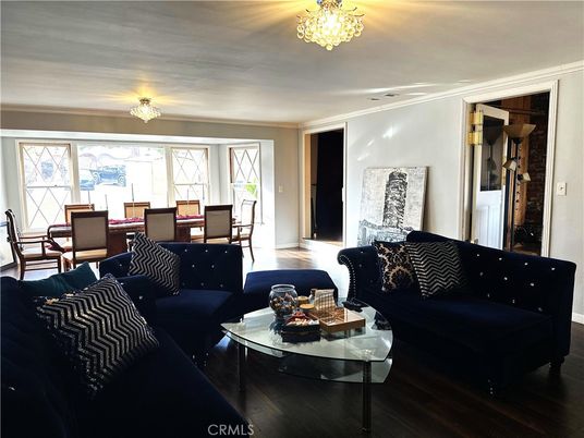 Chandelier, Dining room, Interior, Living room, Wood Texture Flooring