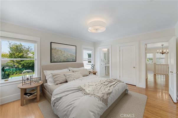 Bedroom, Chandelier, Interior, Pendant Lights, Wood Texture Flooring