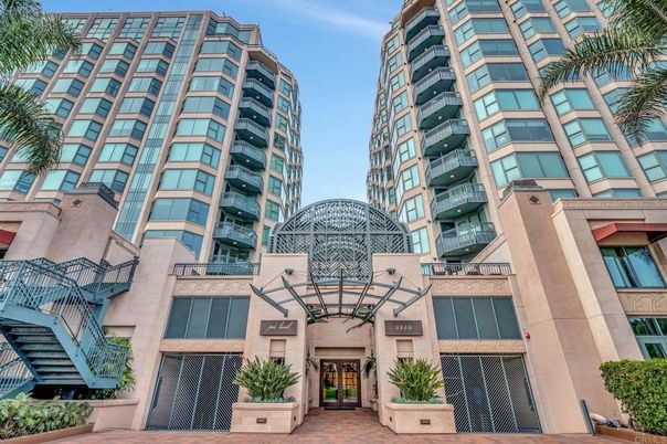 Exterior, Facade, Condo Building