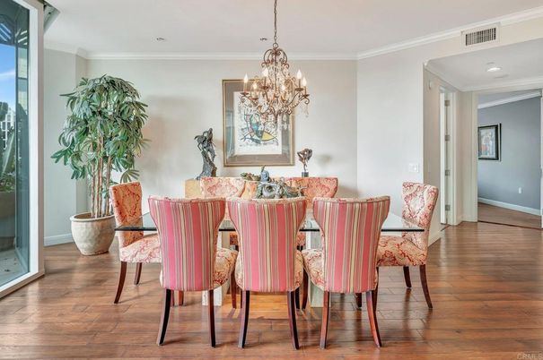 Chandelier, Dining room, Interior, Recessed Lighting, Wood Texture Flooring