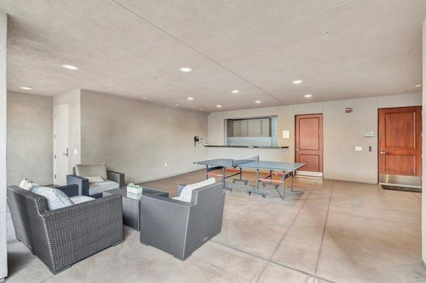 Game Room, Interior, Recessed Lighting