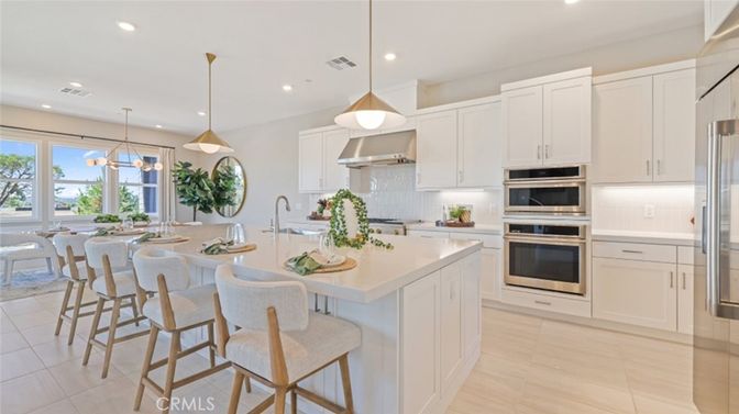 Dining room, Interior, Kitchen, Pendant Lights, Recessed Lighting, Stainless Steel Appliances