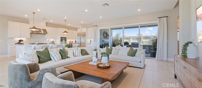 Interior, Kitchen, Living room, Pendant Lights, Recessed Lighting, Stainless Steel Appliances