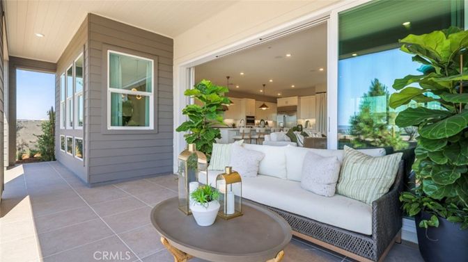 Exterior, Interior, Kitchen, Recessed Lighting, Stainless Steel Appliances
