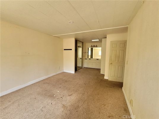 Bathroom, Empty room, Interior, Recessed Lighting