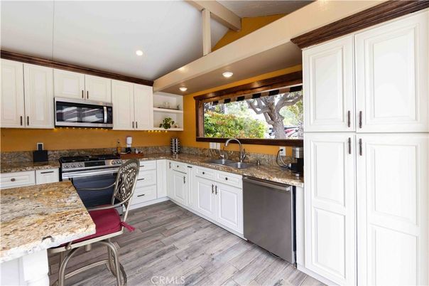 Interior, Kitchen, Recessed Lighting, Wood Texture Flooring