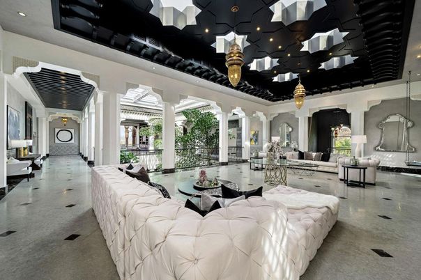 Interior, Living room, Pendant Lights, Recessed Lighting