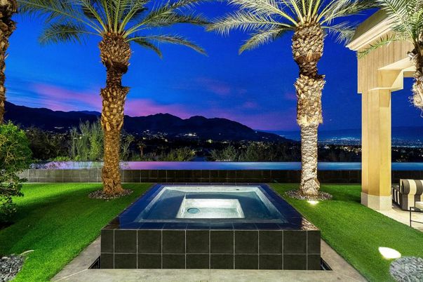 Exterior, Hot Tub, Pool