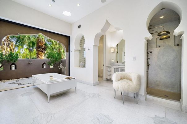 Bathroom, Dual Sink Vanities, Free Standing Baths, Interior, Marble, Recessed Lighting