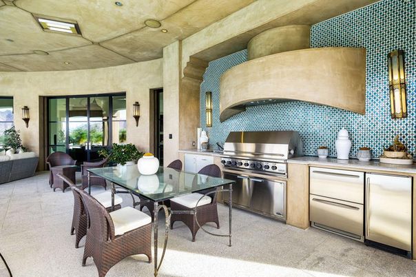 Dining room, Exterior, Stainless Steel Appliances