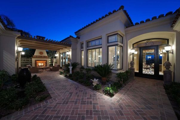 Exterior, Fireplace