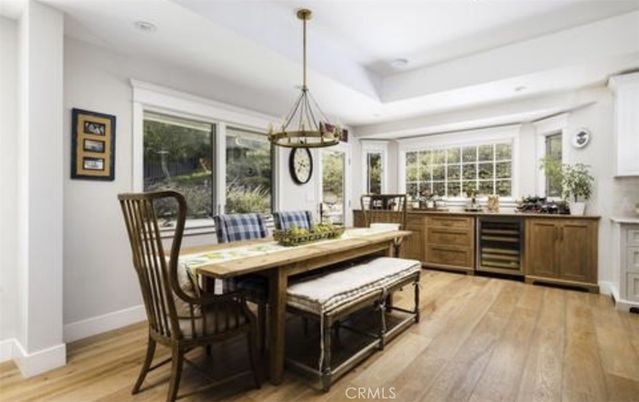 Chandelier, Dining room, Interior, Pendant Lights, Recessed Lighting, Wood Texture Flooring