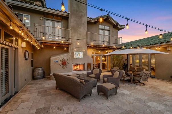 Exterior, Fireplace
