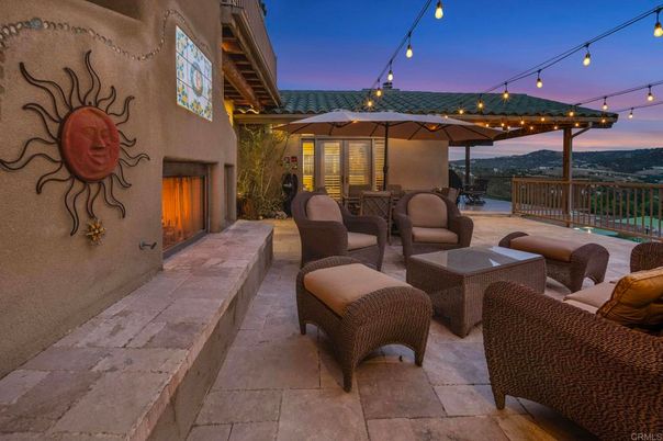 Exterior, Fireplace