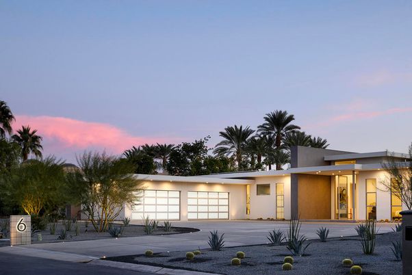 Attached, Backyard, Exterior, Facade, Modern