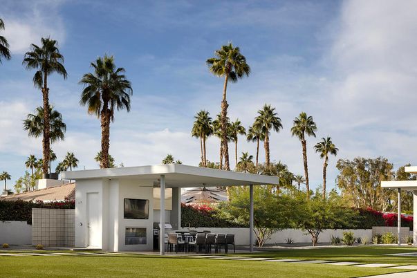 Backyard, Exterior, Facade, Modern