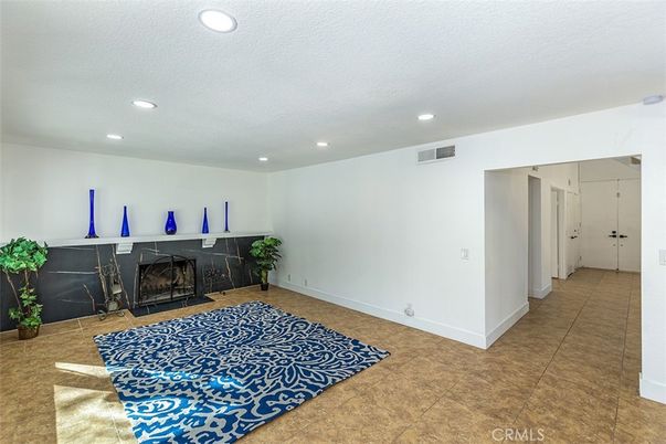 Fireplace, Interior, Recessed Lighting