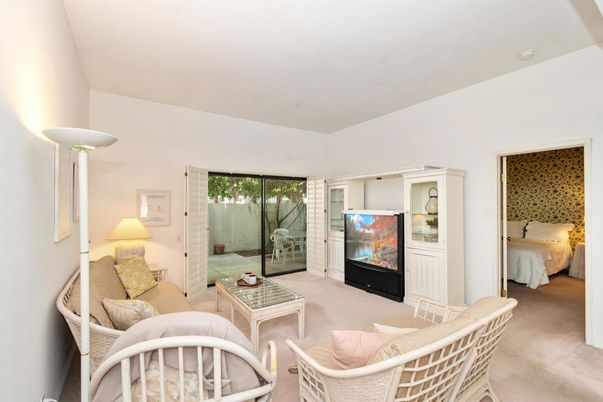 Bedroom, Interior, Living room