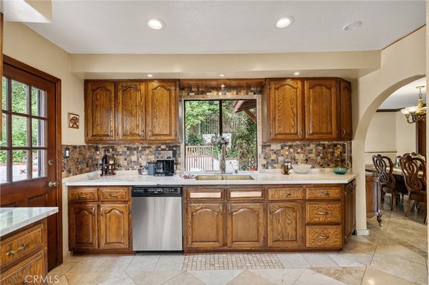 Dining room, Interior, Kitchen, Recessed Lighting, Stainless Steel Appliances