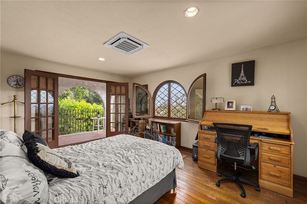 Bedroom, Home Office, Interior, Recessed Lighting, Wood Texture Flooring