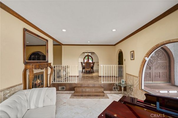 Fireplace, Interior, Recessed Lighting