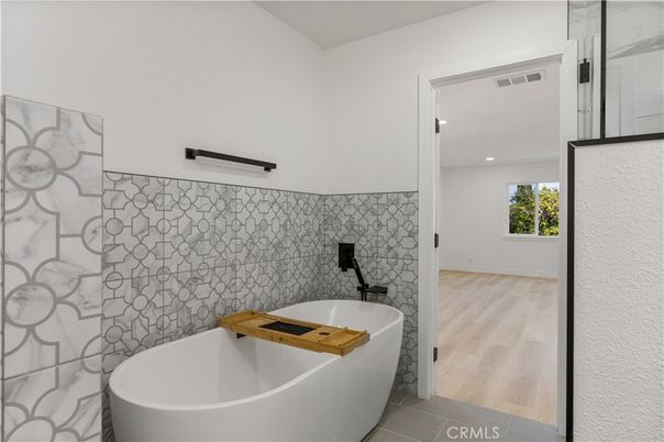 Bathroom, Free Standing Baths, Interior, Recessed Lighting, Wood Texture Flooring