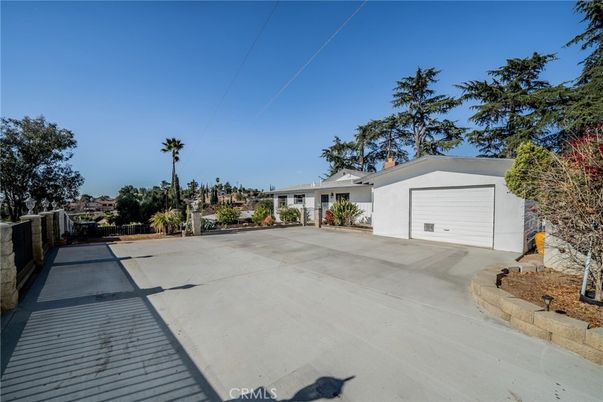 Backyard, Detached Garage, Exterior