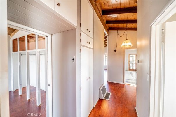 Interior, Pendant Lights, Wooden Beams, Wooden Ceilings, Wood Texture Flooring
