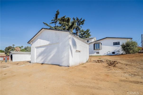 Backyard, Detached Garage, Exterior