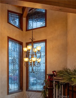 Chandelier, Interior