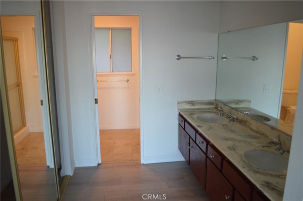 Bathroom, Dual Sink Vanities, Interior, Wood Texture Flooring