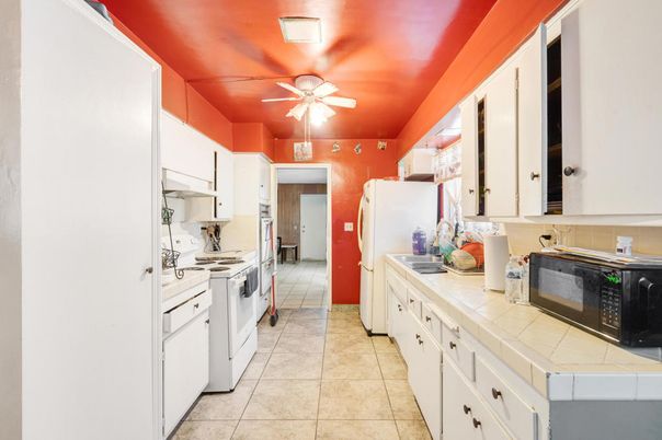 Interior, Kitchen, Tile Countertops
