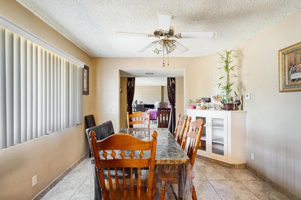 Dining room, Interior