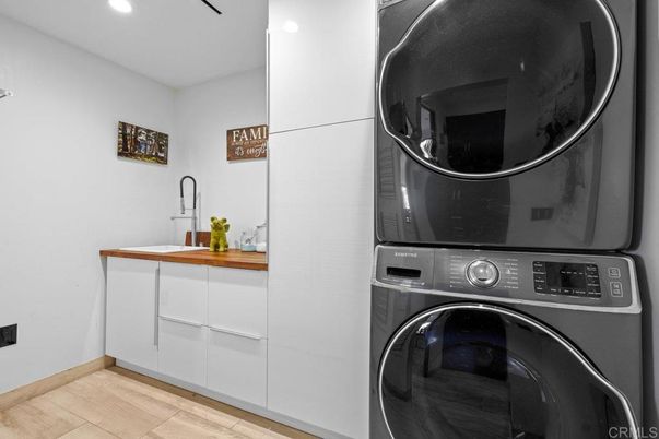 Interior, Recessed Lighting, Utility Closets, Washer, Wood Texture Flooring