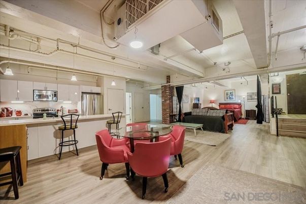 Dining room, Interior, Kitchen, Living room, Pendant Lights, Stainless Steel Appliances, Wood Texture Flooring