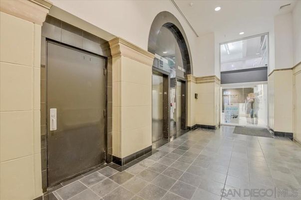 Elevator, Interior, Recessed Lighting