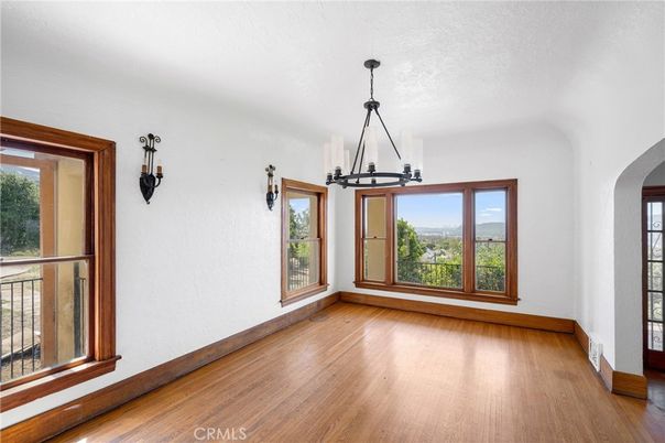 Chandelier, Empty room, Interior, Pendant Lights, Wood Texture Flooring
