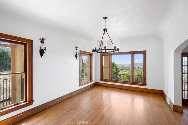 Chandelier, Empty room, Interior, Pendant Lights, Wood Texture Flooring