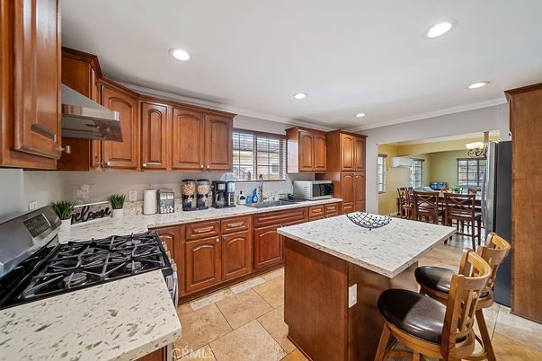 Dining room, Interior, Kitchen, Recessed Lighting