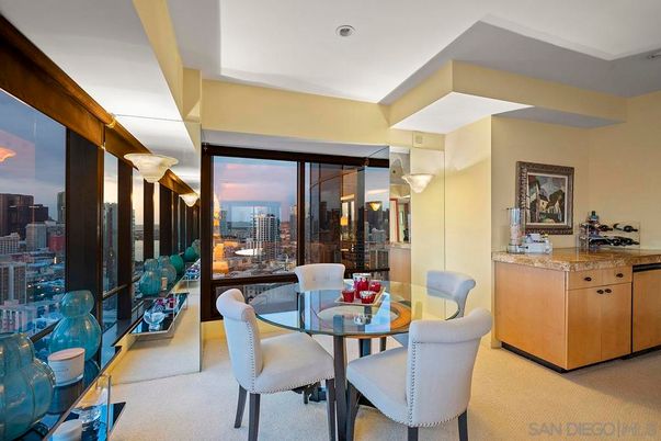 Dining room, Interior, Recessed Lighting