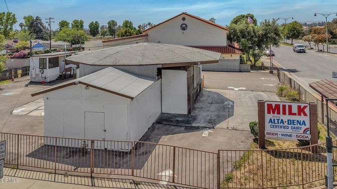 Exterior, Drone