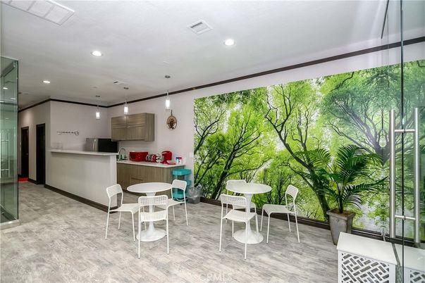 Interior, Pendant Lights, Recessed Lighting, Wood Texture Flooring