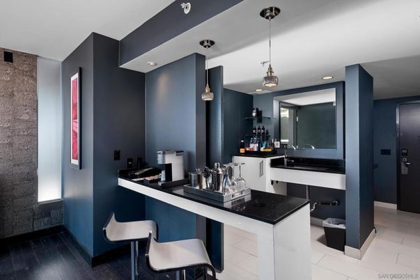 Interior, Pendant Lights, Recessed Lighting, Wood Texture Flooring