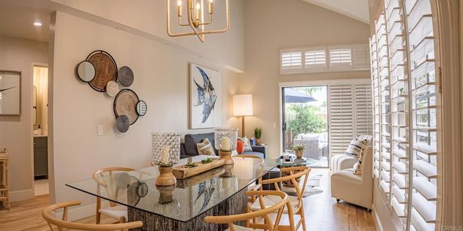 Chandelier, Dining room, Interior, Living room, Recessed Lighting, Wood Texture Flooring